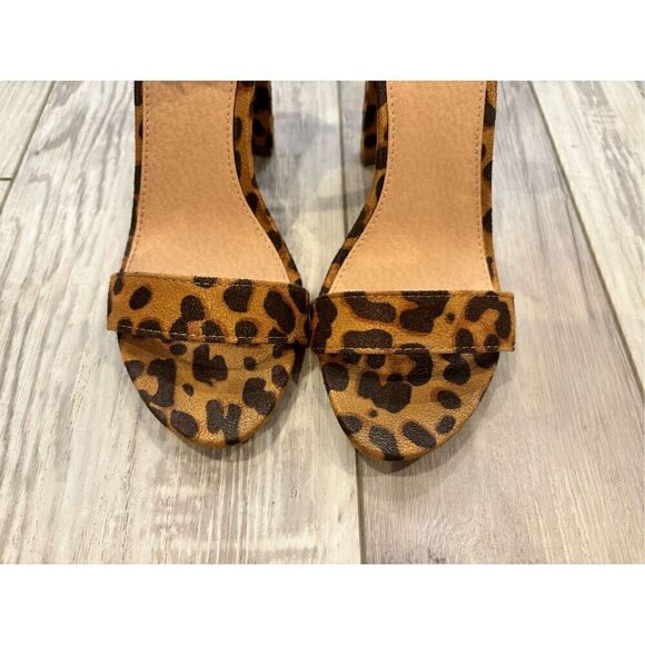 Charlotte Russe Leopard Heels size 7 - Picture 3 of 10